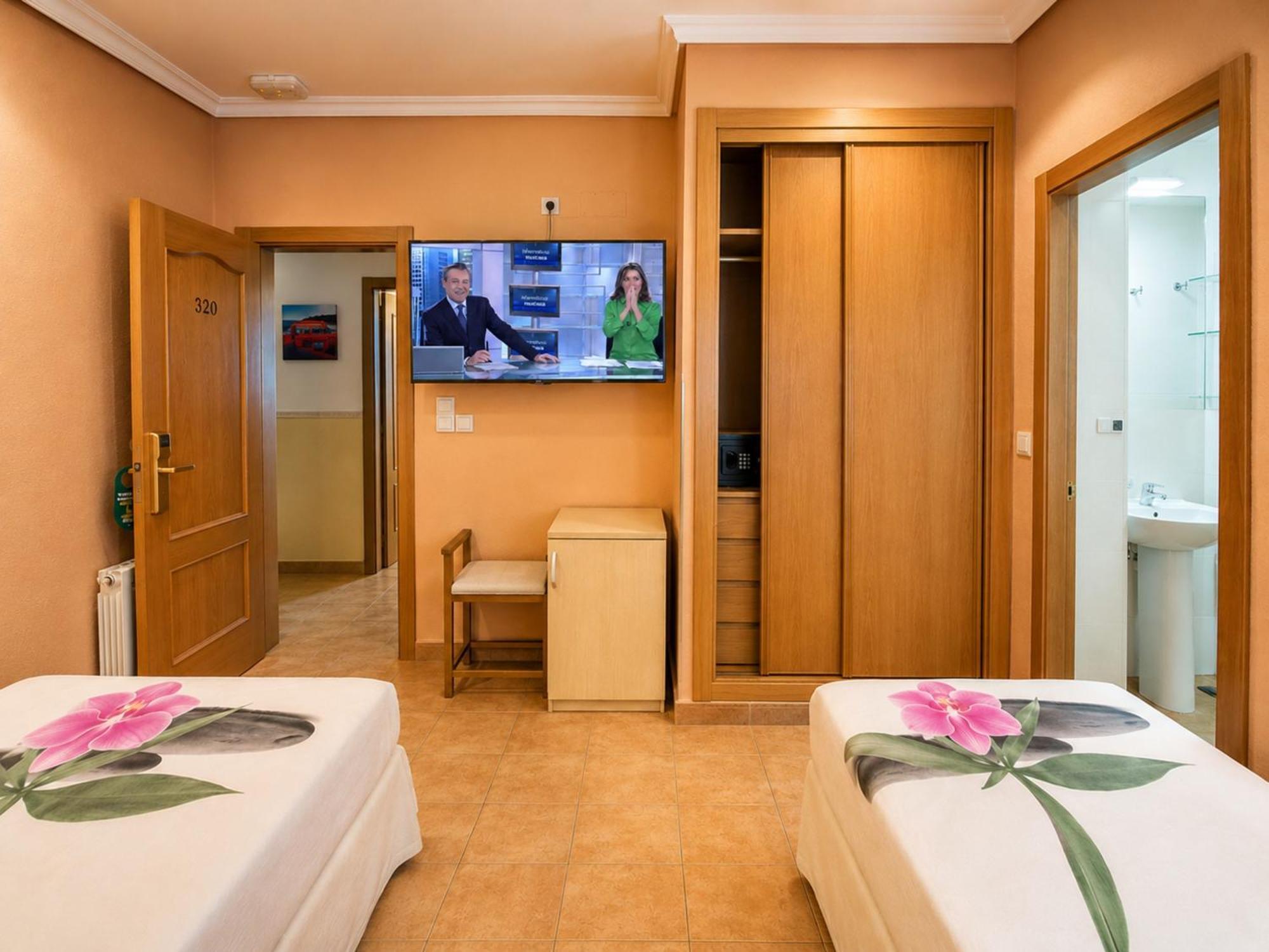 Triple Room